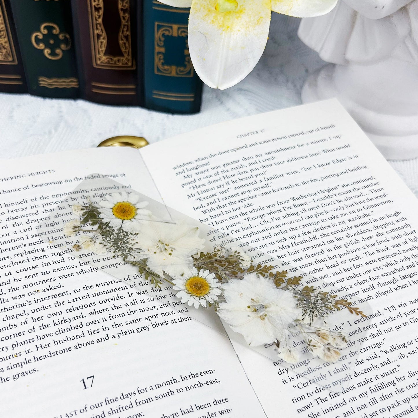NORDORA Vintage Vanilla Pressed Flower Bookmark
