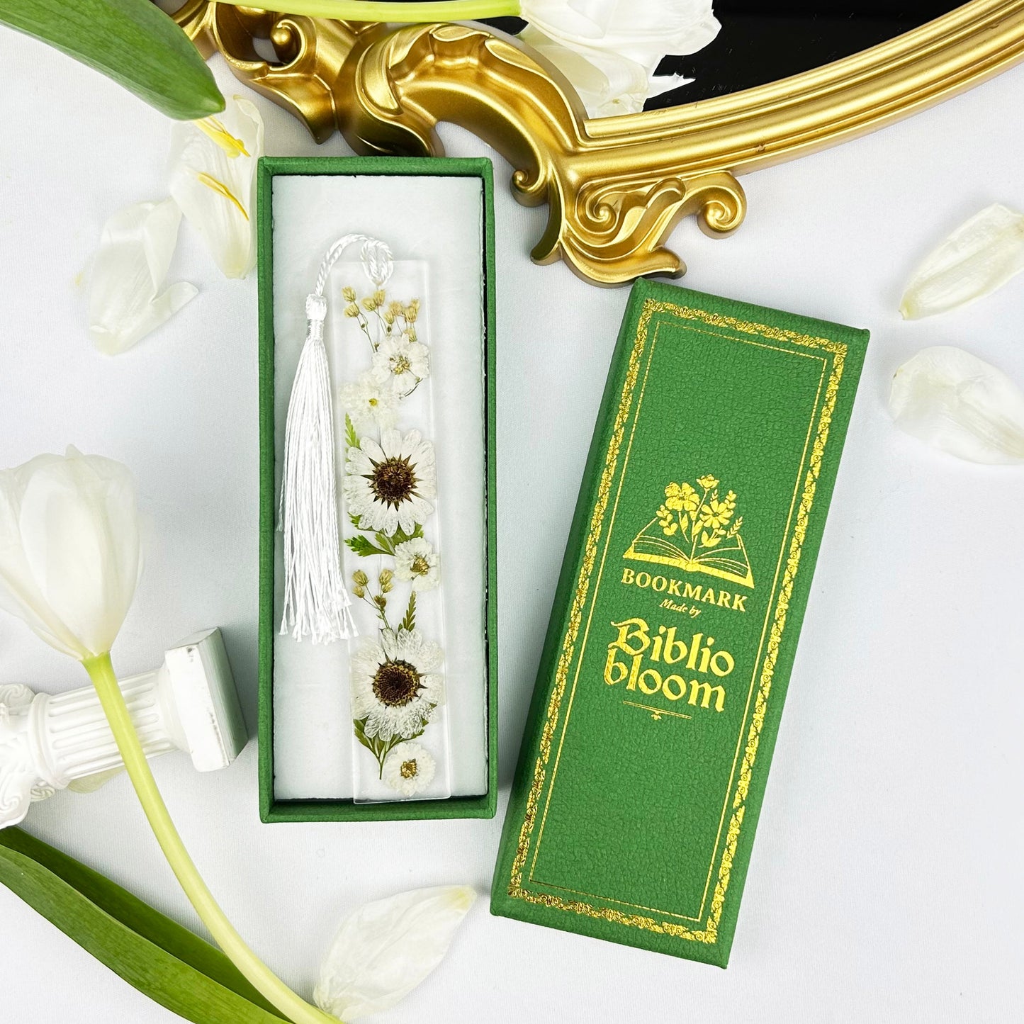 NORDORA White Flower Bookmark