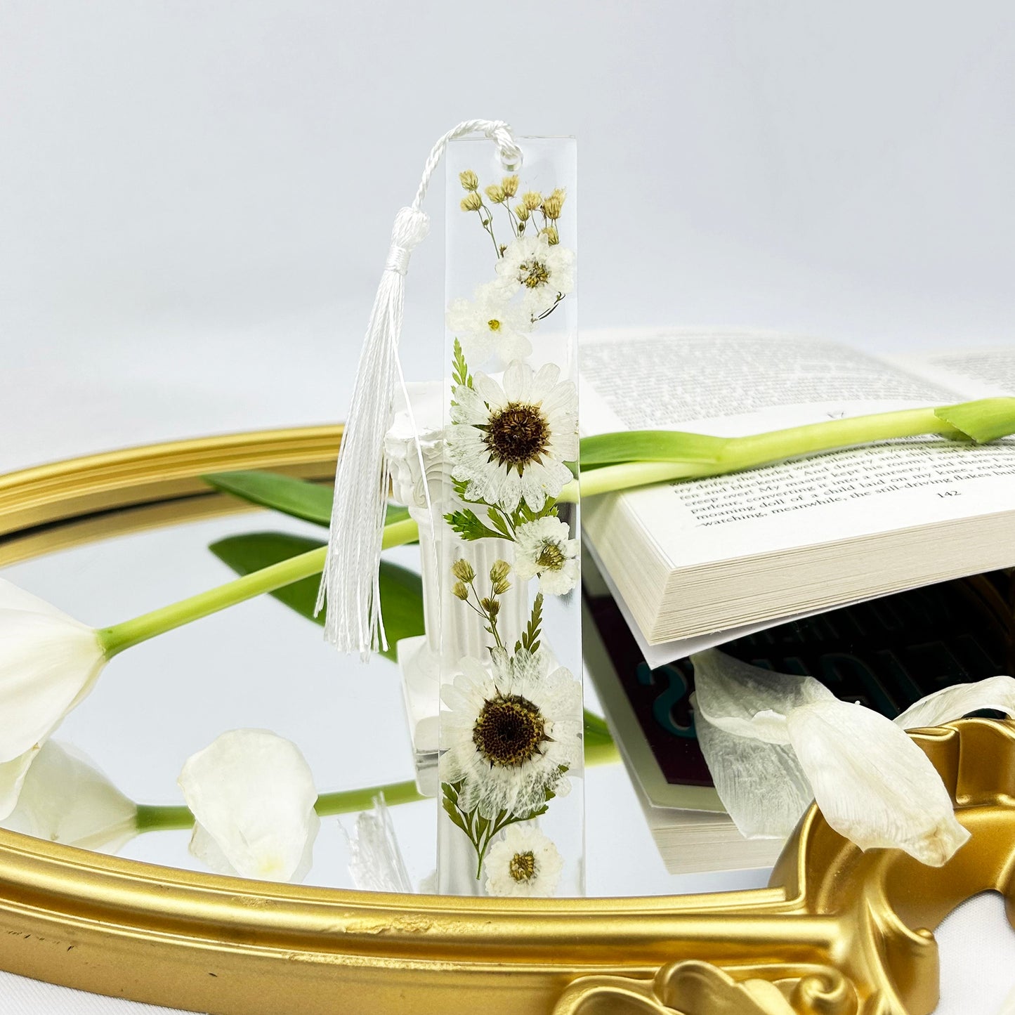 NORDORA White Flower Bookmark