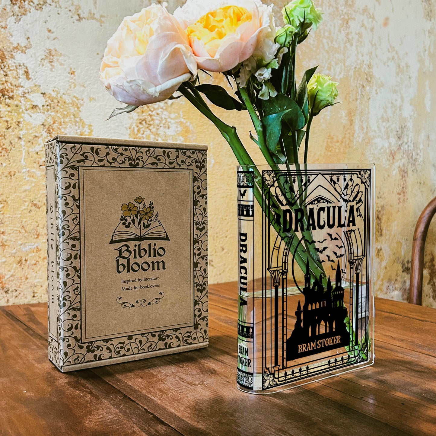 NORDORA Dracula Acrylic Book Vase