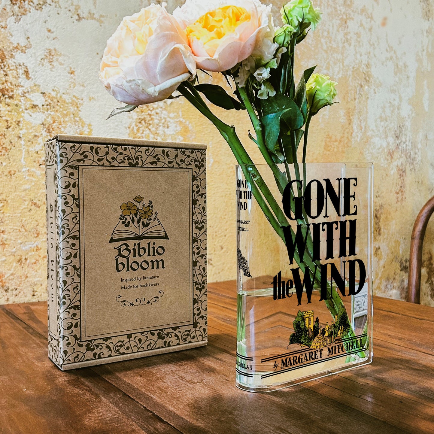 NORDORA Gone with the Wind Acrylic Book Vase