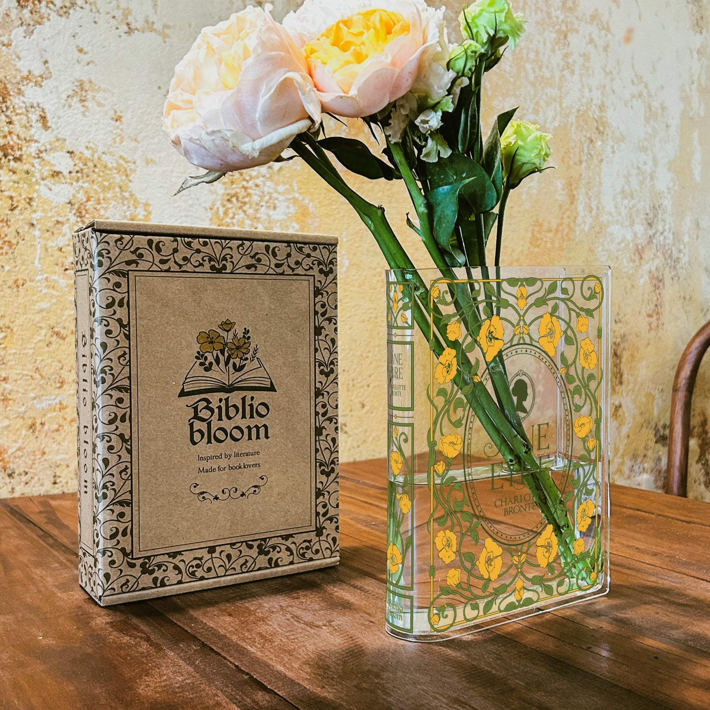 NORDORA Jane Eyre Acrylic Book Vase