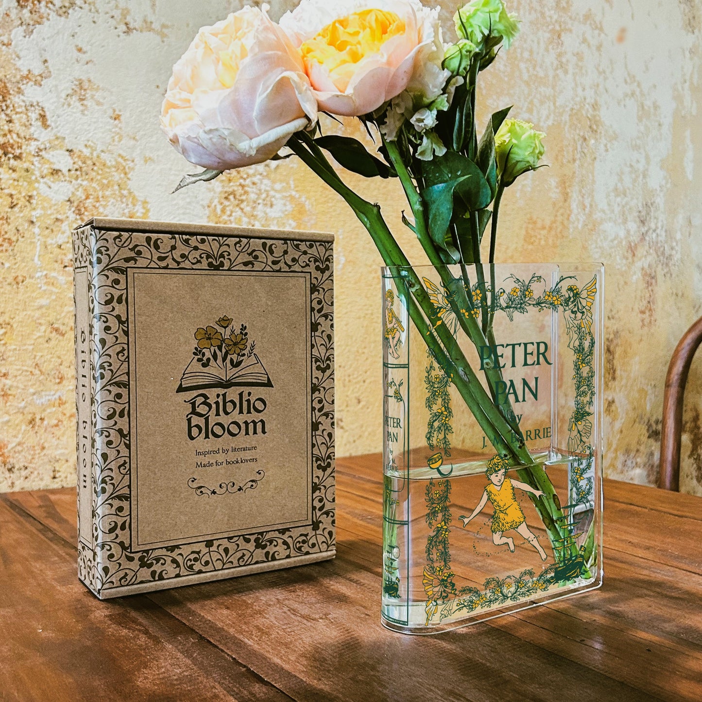 NORDORA Peter Pan Acrylic Book Vase