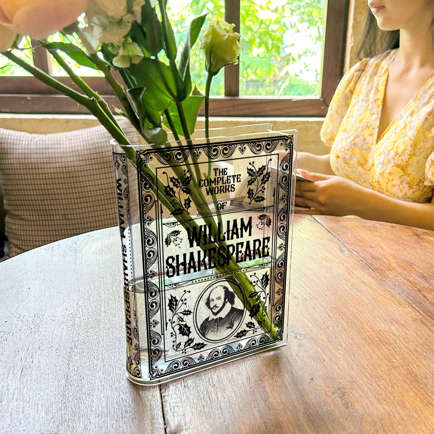 NORDORA The Complete Works of William Shakespeare Acrylic Book Vase