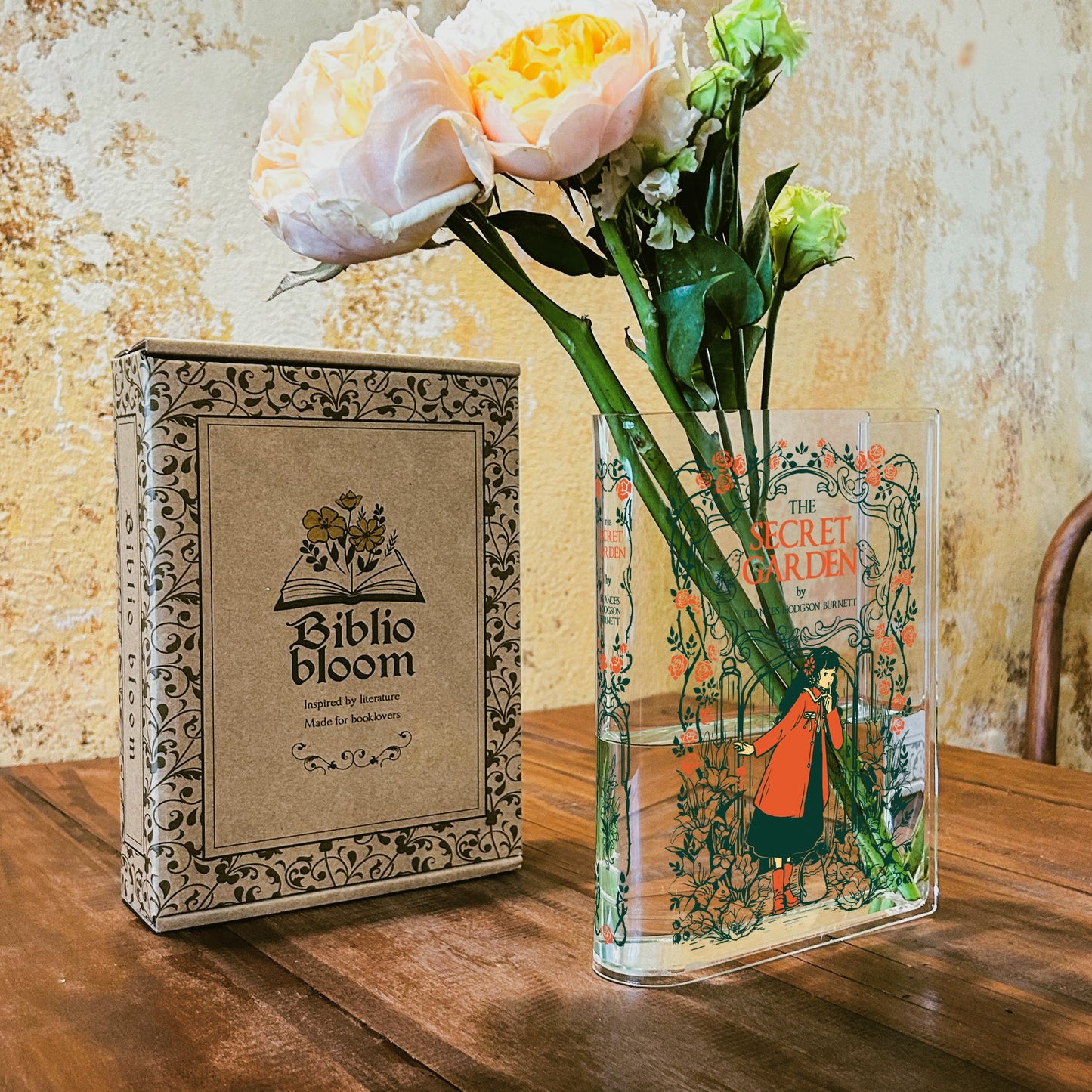 NORDORA The Secret Garden Acrylic Book Vase