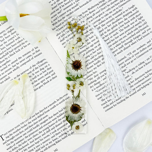 NORDORA White Flower Bookmark